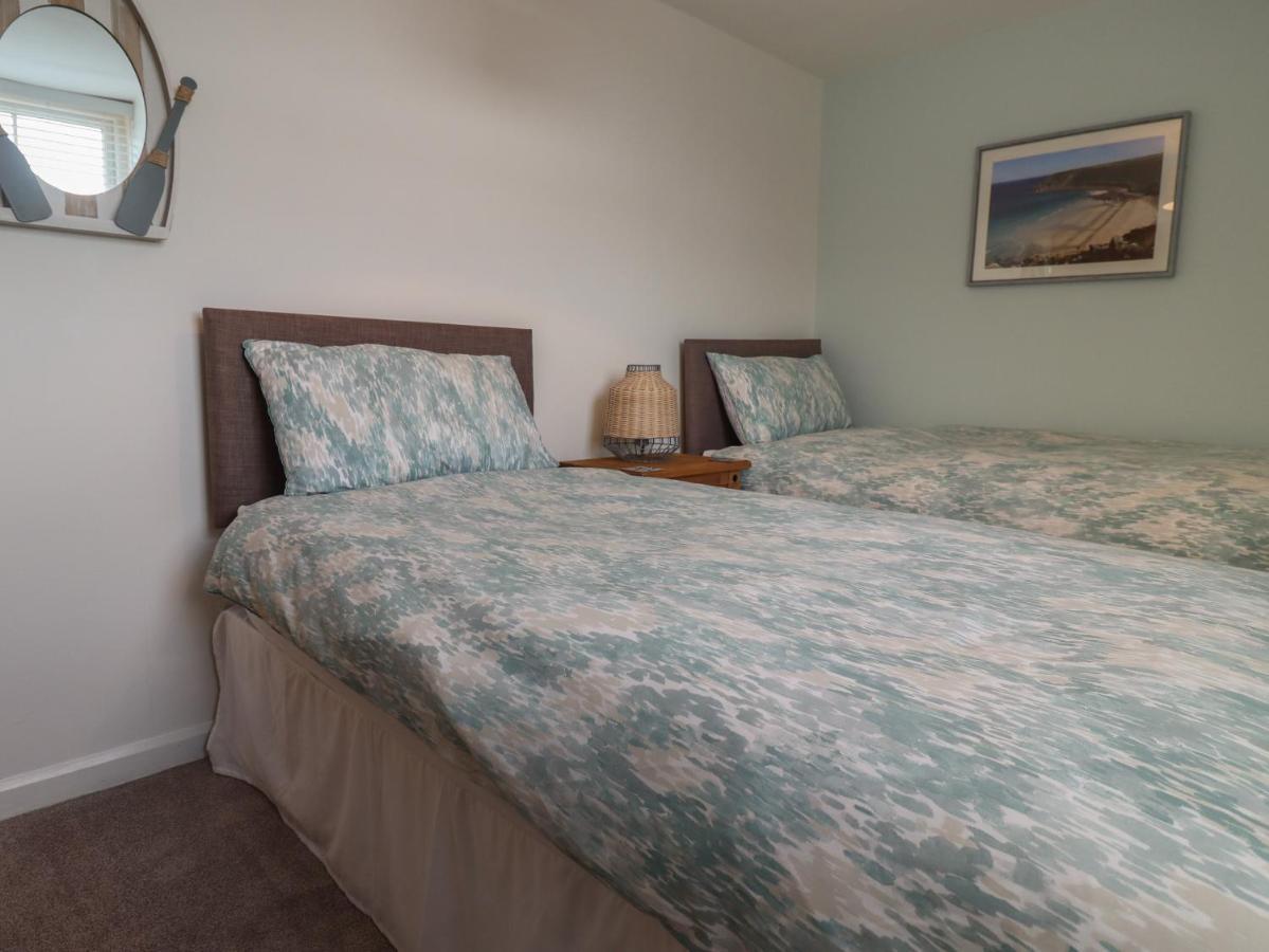 Charlotte'S Cottage Seahouses Exterior photo